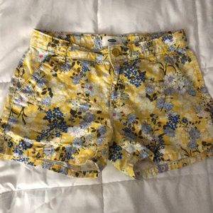 Girls floral old navy shorts!